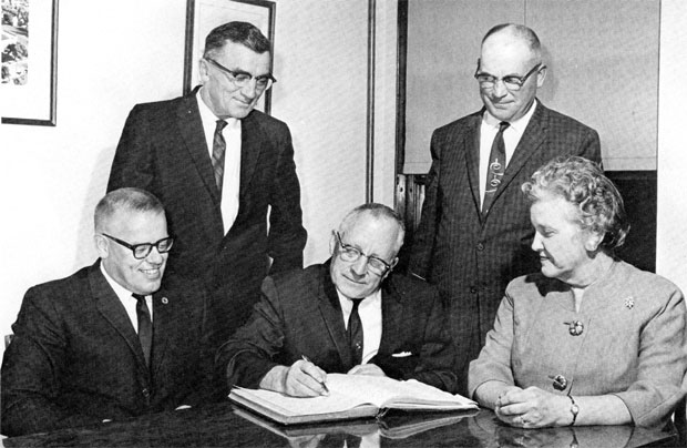 1964 Algoma High School Board of Education